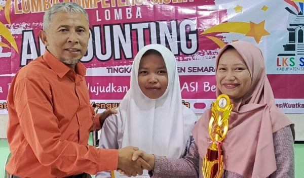 Juara 3 Lomba LKS Accounting Tingkat Kabupaten